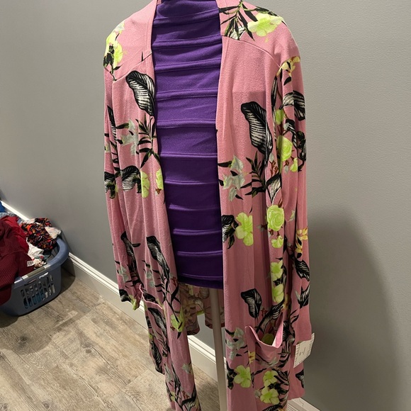 Lularoe Caroline - Picture 2 of 2